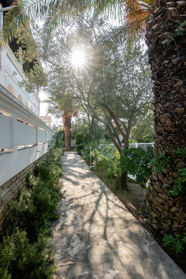 Beach Boy & Pool Girl Apartments Vir Exterior photo