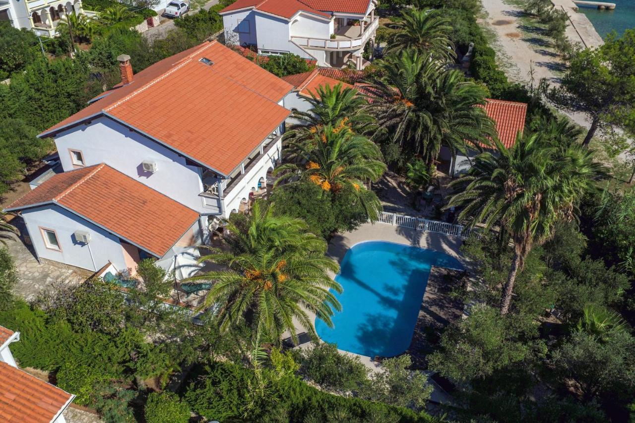 Beach Boy & Pool Girl Apartments Vir Exterior photo